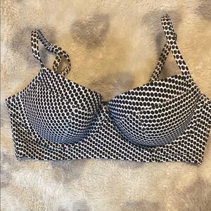 Final Price🩷Old Navy Black and White Polka Dot Bikini Top